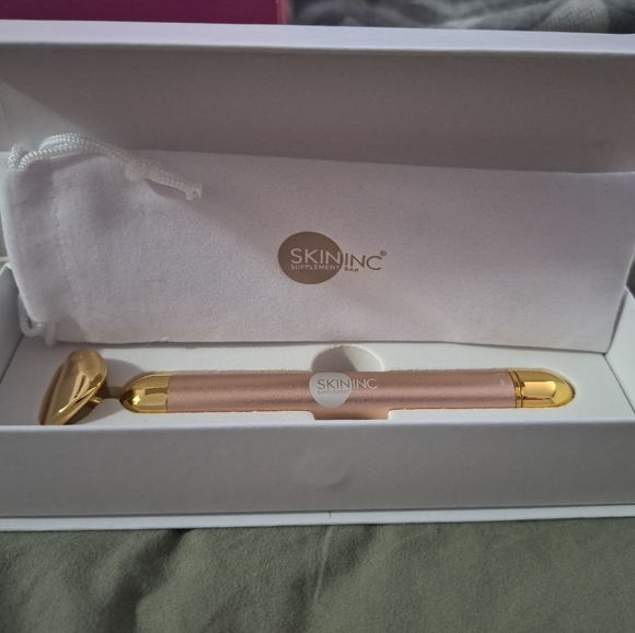 Skin Inc 24k Gold Sculpt Lift Bar - Picture 5 of 7